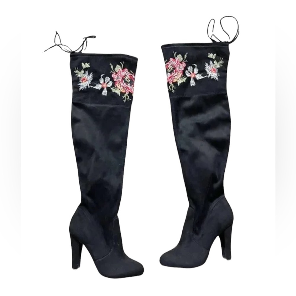 NIB Over thigh Hand Embroidered Rose boots
